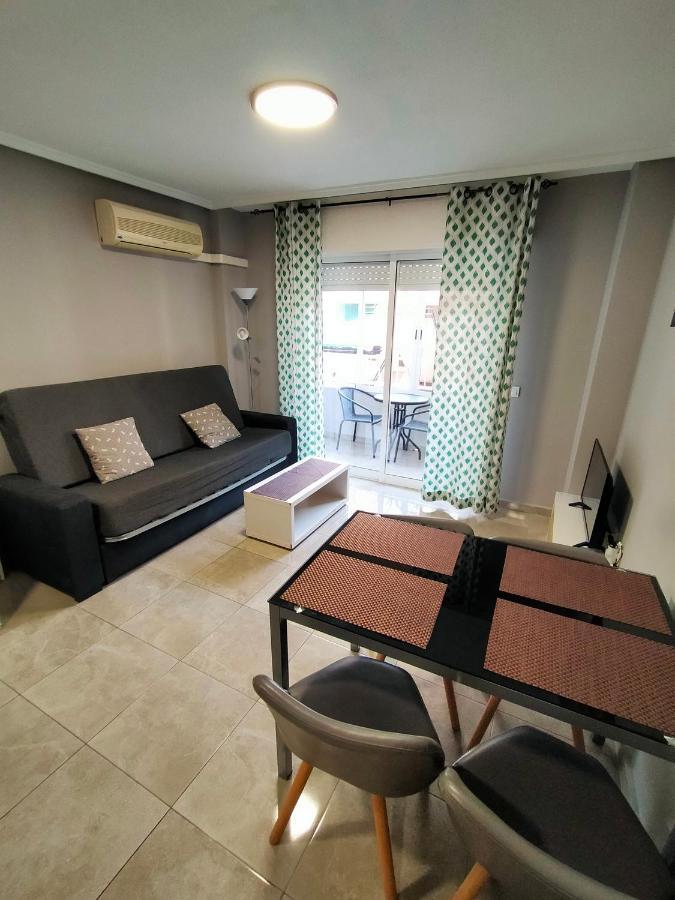 Apartament Goleta Apartment Torrevieja Ngoại thất bức ảnh